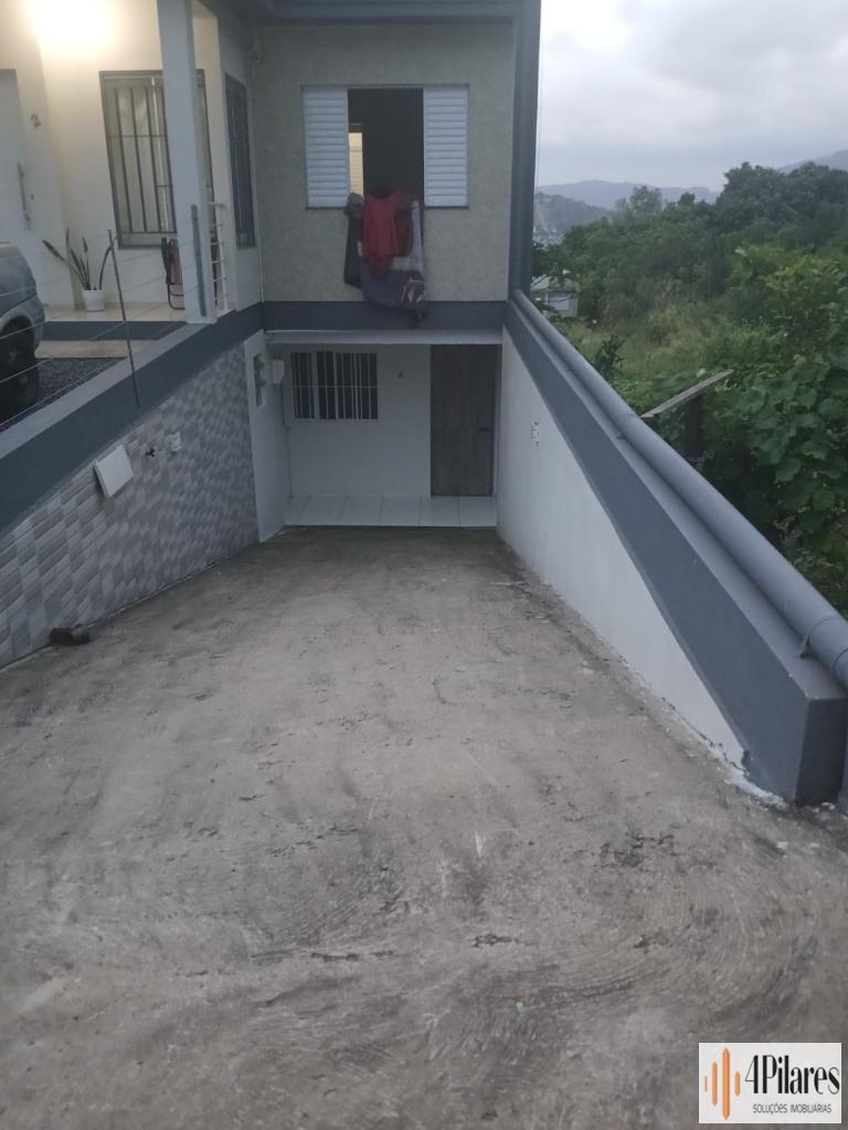 CASA / SOBRADO 1D no bairro Lambari em Encantado