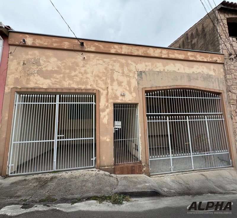 CASA 4D no bairro VILA SANTANA em SOROCABA