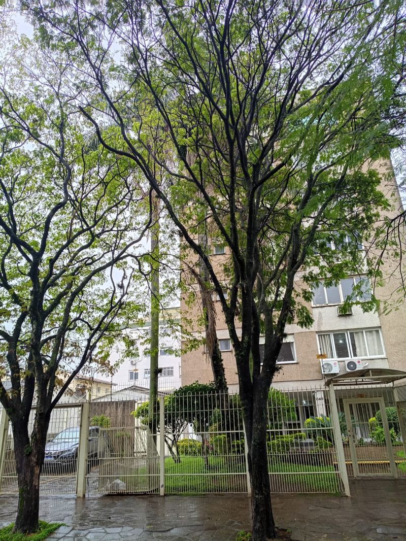 Apto 2 quartos  no bairro PASSO DA AREIA em PORTO ALEGRE