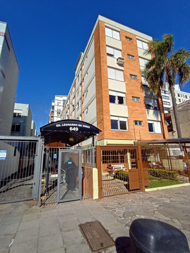 Kit / JK no bairro MENINO DEUS em PORTO ALEGRE
