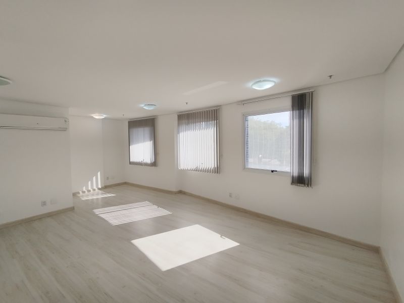 Sala no bairro AUXILIADORA em PORTO ALEGRE