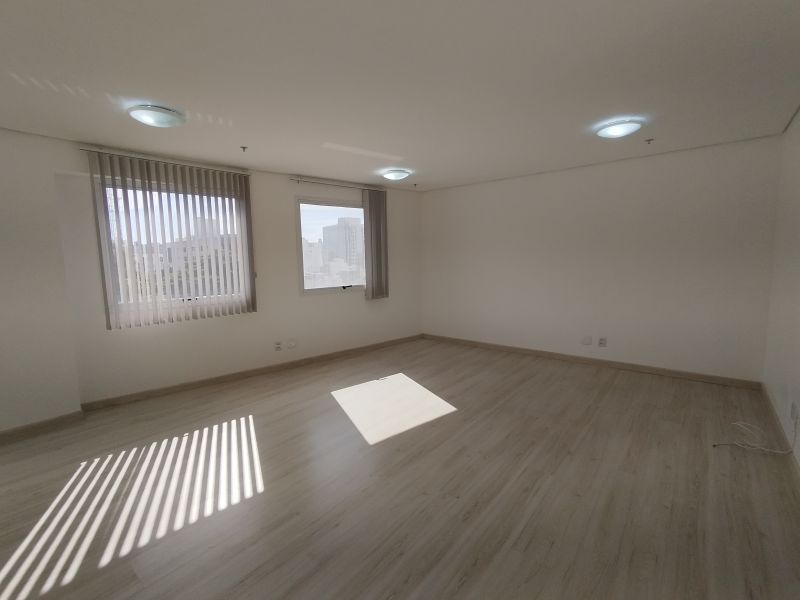 Sala no bairro AUXILIADORA em PORTO ALEGRE