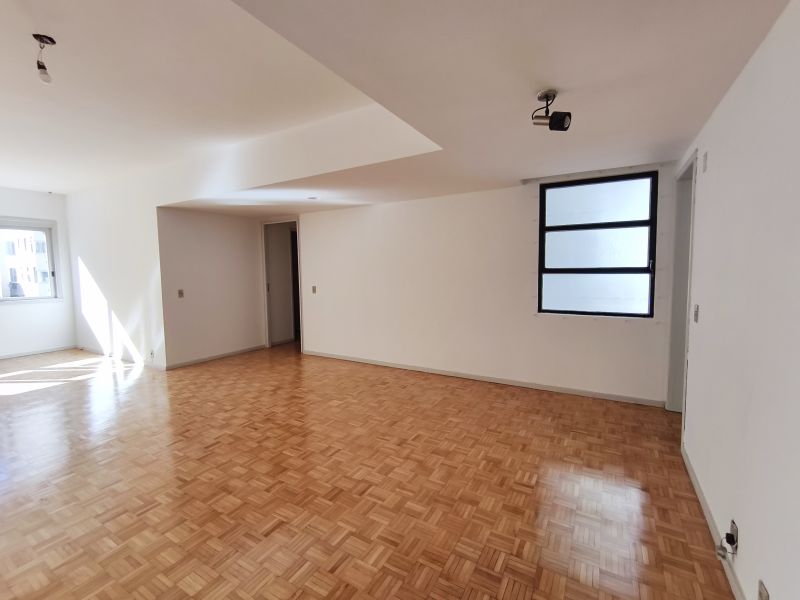 Apto 3 quartos  no bairro CENTRO HISTÓRICO em PORTO ALEGRE