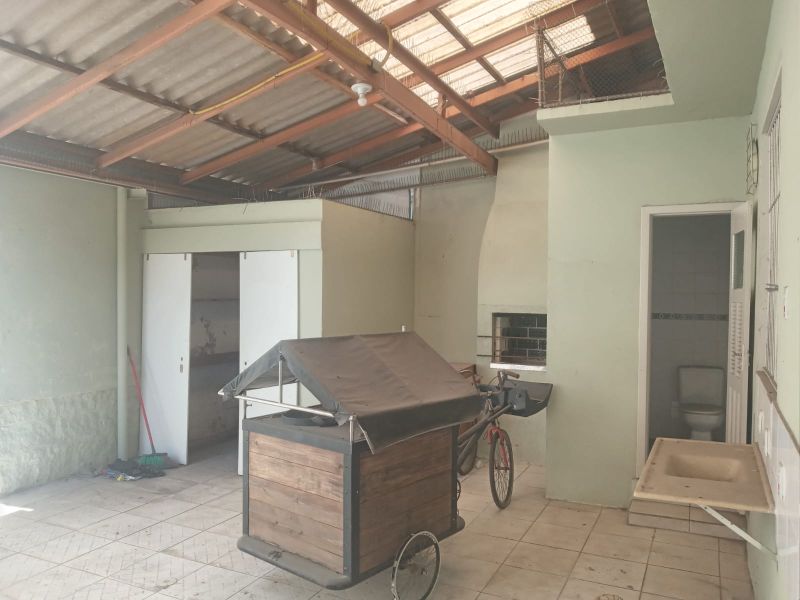 Casa 3 quartos  no bairro AZENHA em PORTO ALEGRE