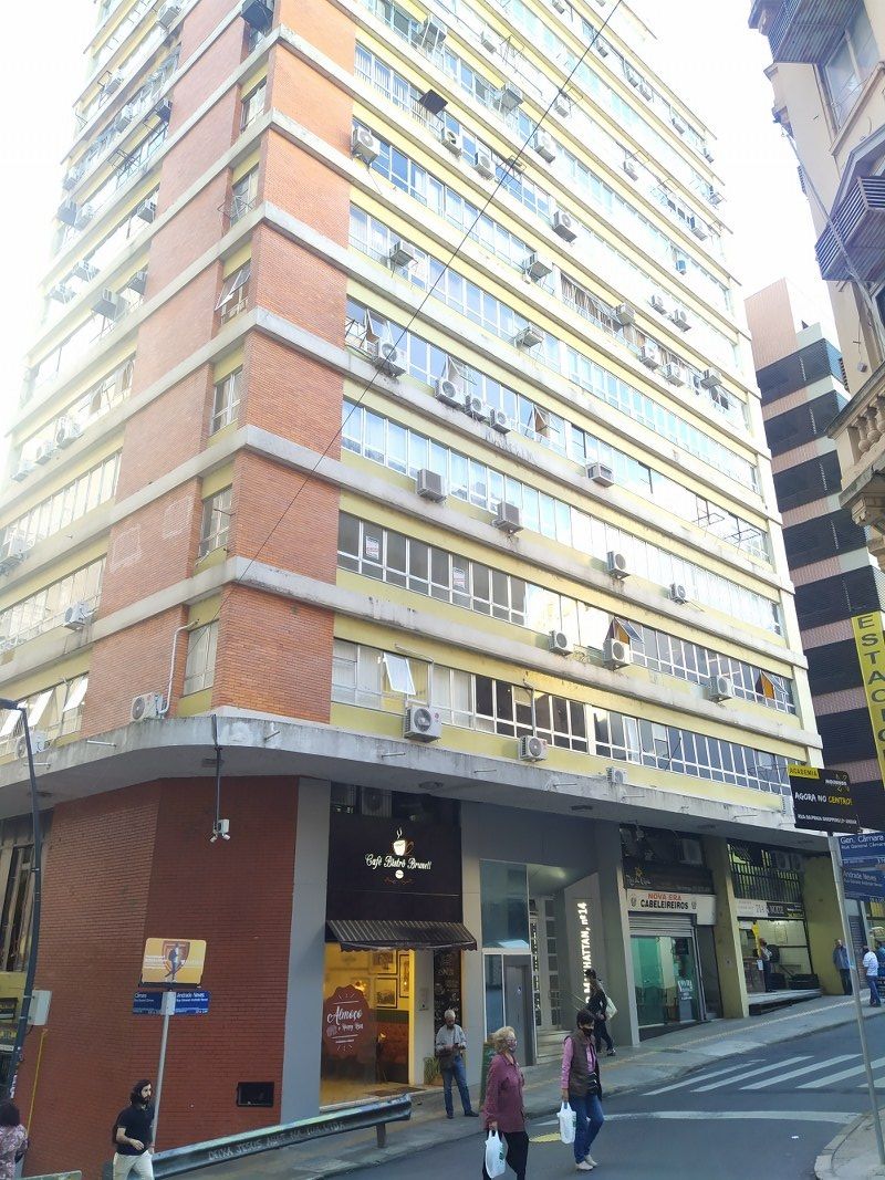 Sala 5 quartos  no bairro CENTRO em PORTO ALEGRE