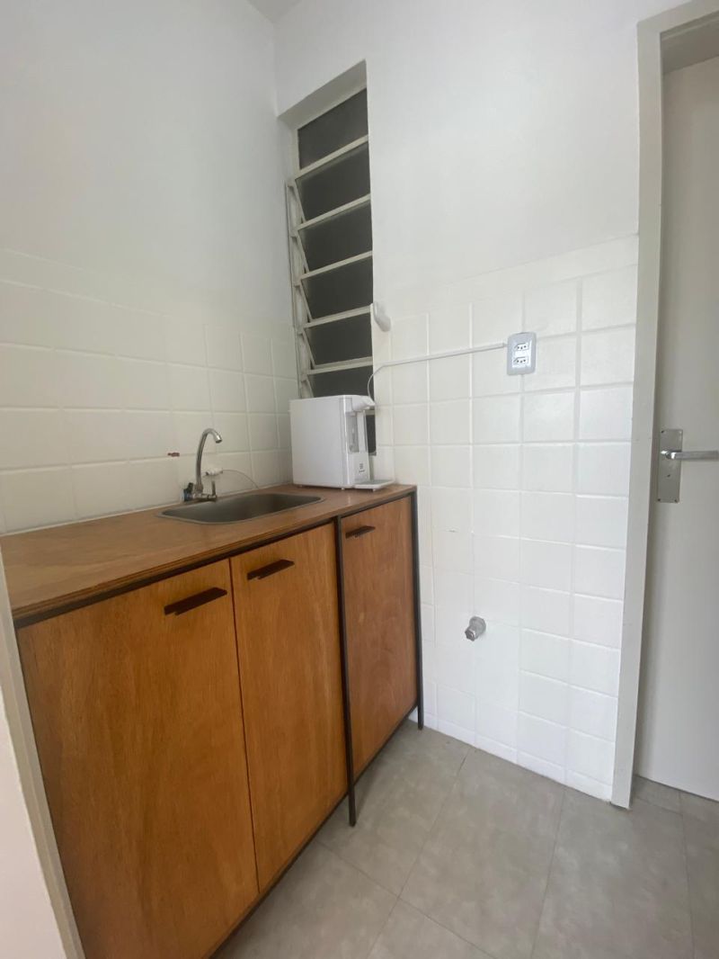 Sala 5 quartos  no bairro CENTRO em PORTO ALEGRE