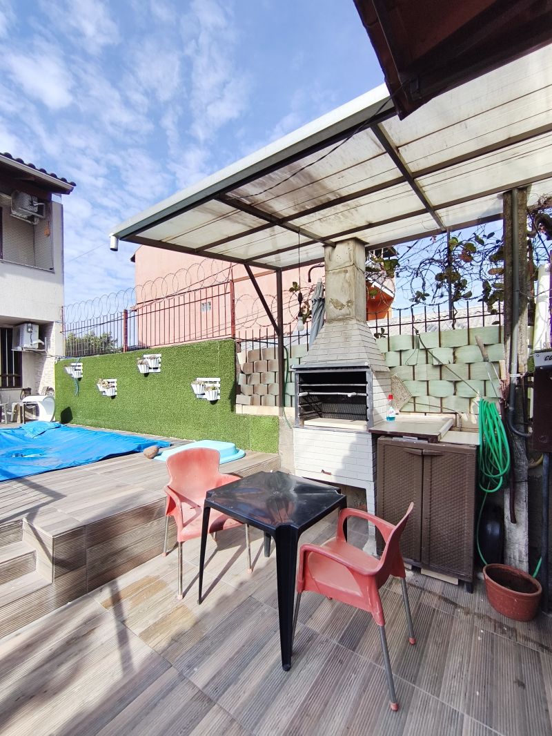 Casa 4 quartos  no bairro SANTA TEREZA em PORTO ALEGRE