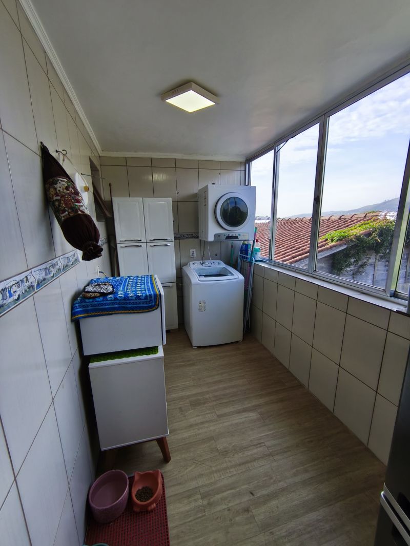 Casa 4 quartos  no bairro SANTA TEREZA em PORTO ALEGRE