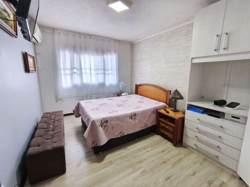 Casa 4 quartos  no bairro SANTA TEREZA em PORTO ALEGRE