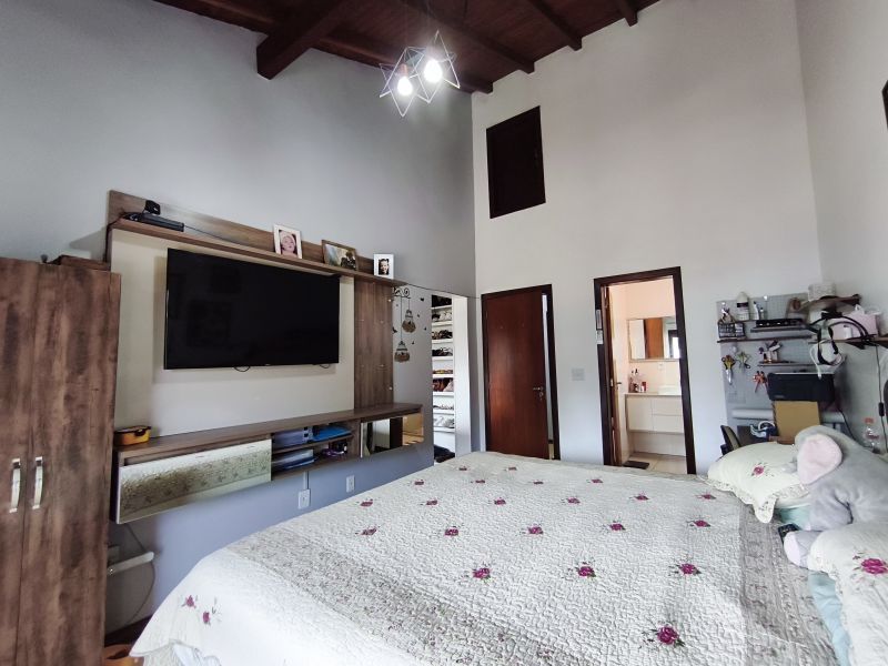 Casa 4 quartos  no bairro SANTA TEREZA em PORTO ALEGRE