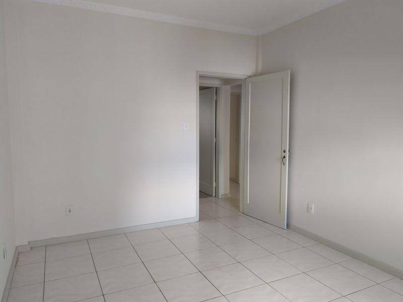 Apto 3 quartos  no bairro FARROUPILHA em PORTO ALEGRE