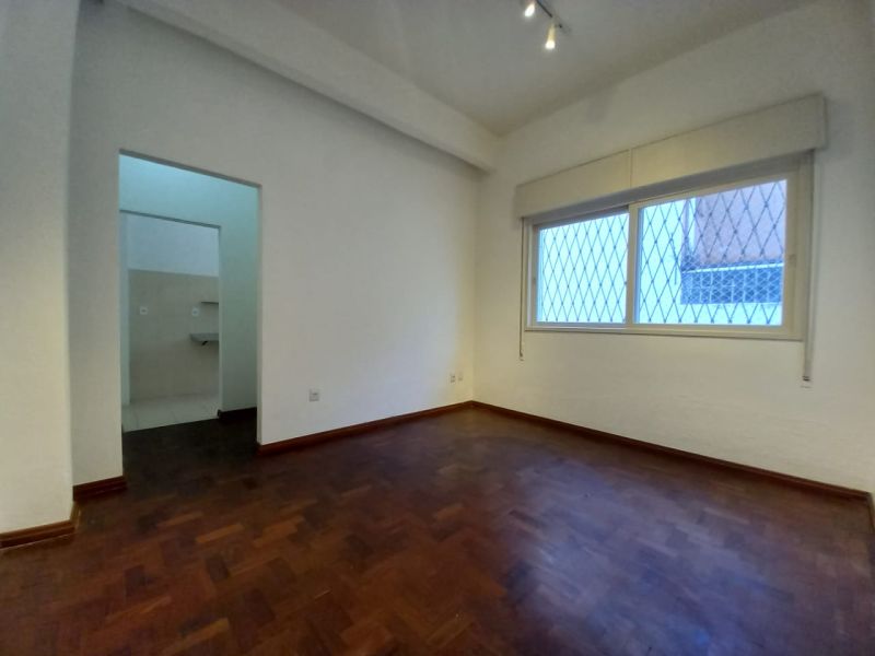 Kit / JK no bairro SANTANA em PORTO ALEGRE