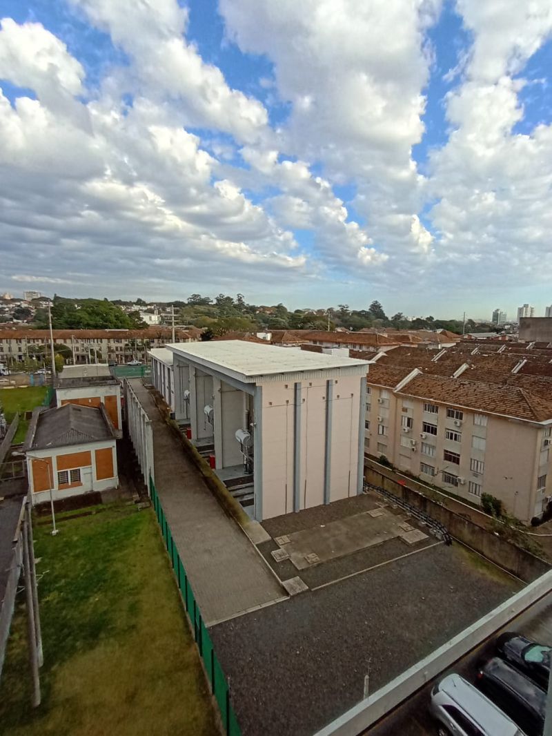 Apto 2 quartos  no bairro PASSO DA AREIA em PORTO ALEGRE