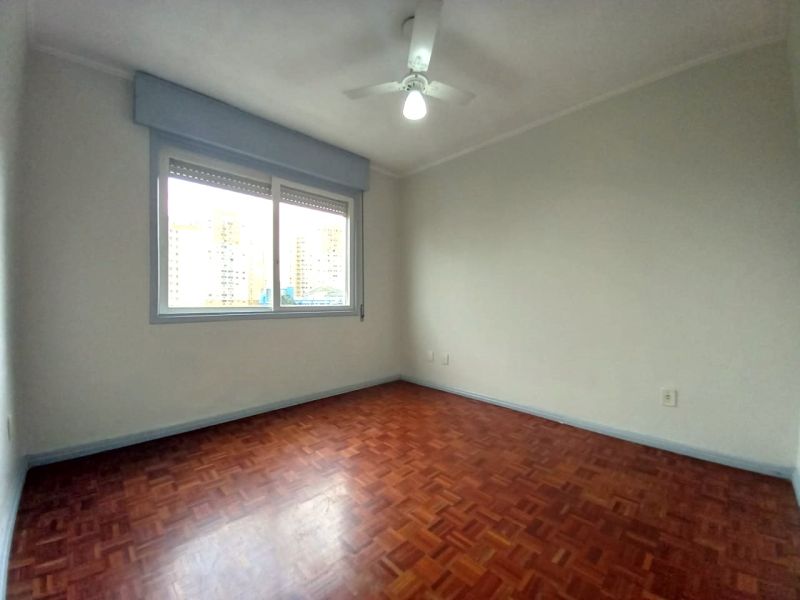 Apto 1 quarto  no bairro SANTO ANTONIO em PORTO ALEGRE