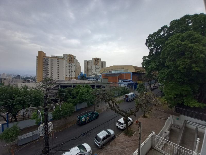 Apto 1 quarto  no bairro SANTO ANTONIO em PORTO ALEGRE