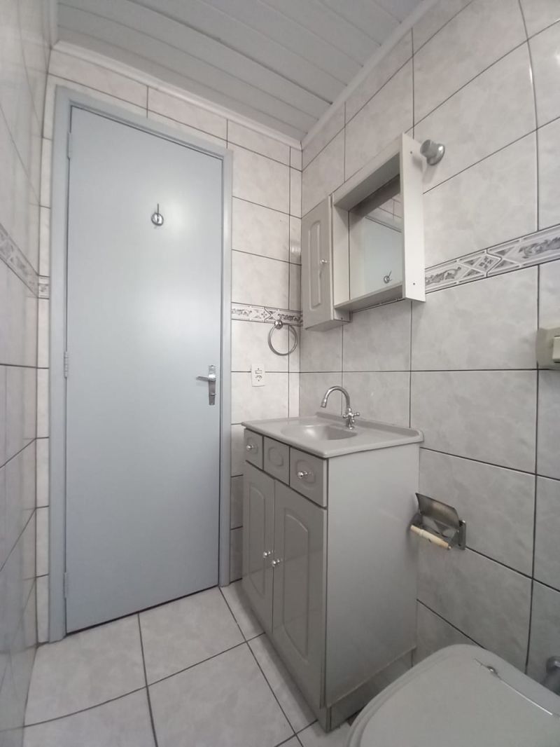 Apto 1 quarto  no bairro SANTO ANTONIO em PORTO ALEGRE