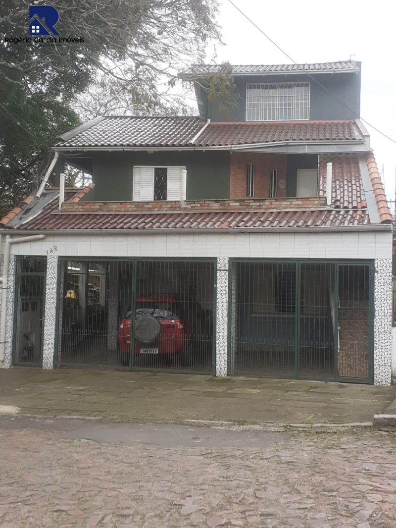 CASA 3 dormitórios no bairro VILA JOÃO PESSOA em PORTO ALEGRE
