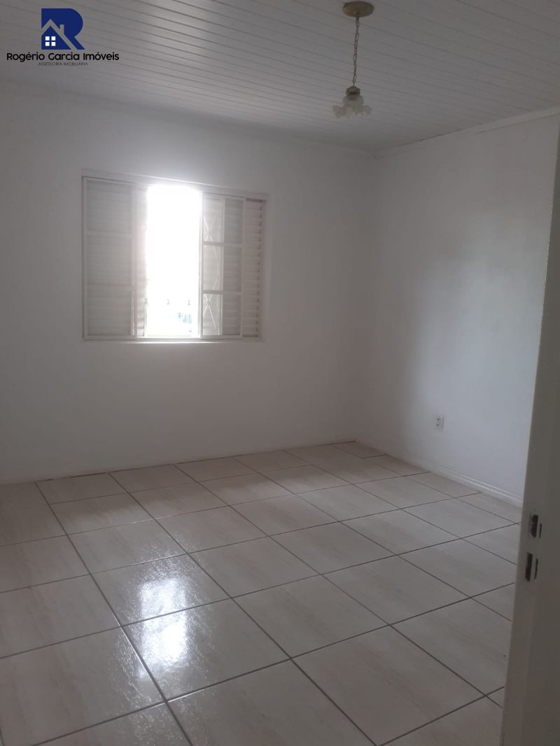 CASA 3 dormitórios no bairro VILA JOÃO PESSOA em PORTO ALEGRE