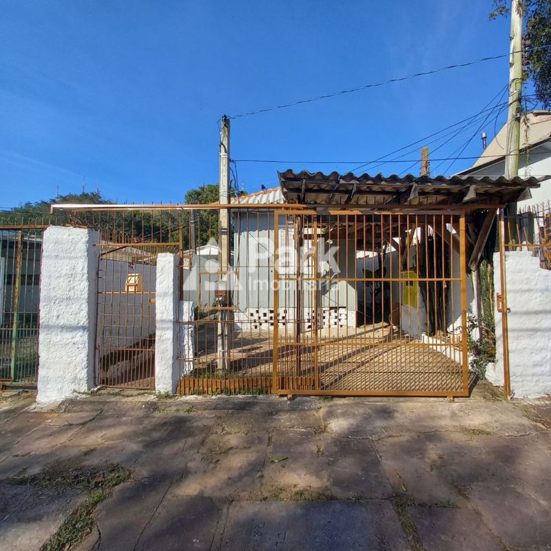 Casa 2 Dorm no bairro Gloria em Porto Alegre