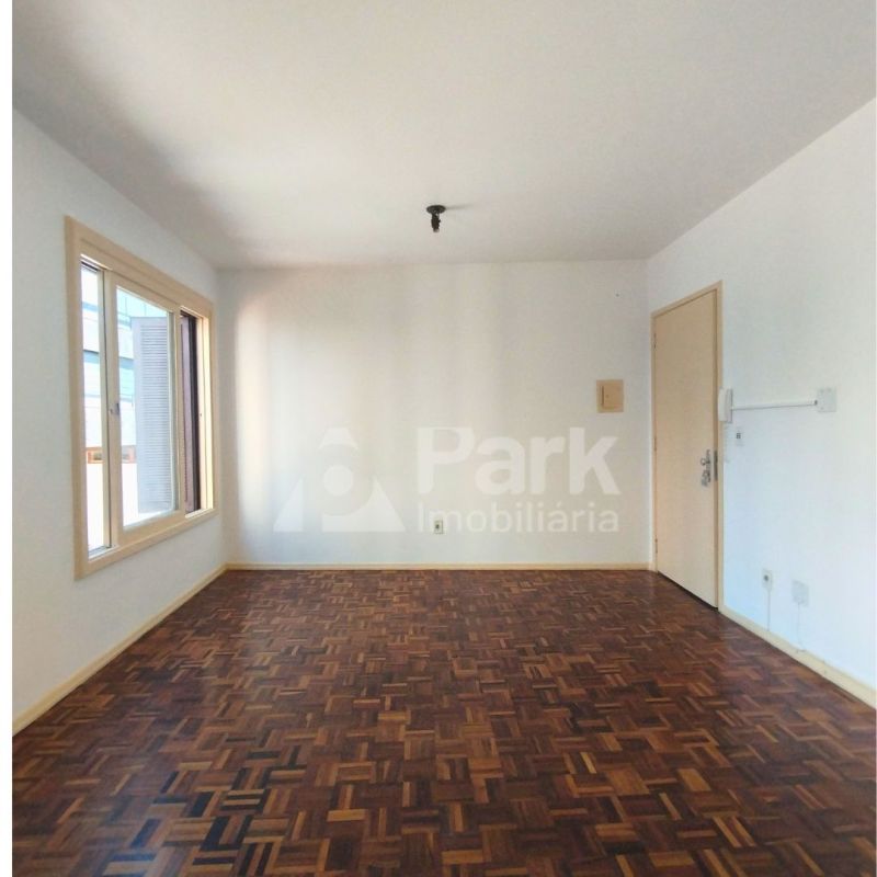 Kit / JK 1 Dorm no bairro Mont Serrat em Porto Alegre