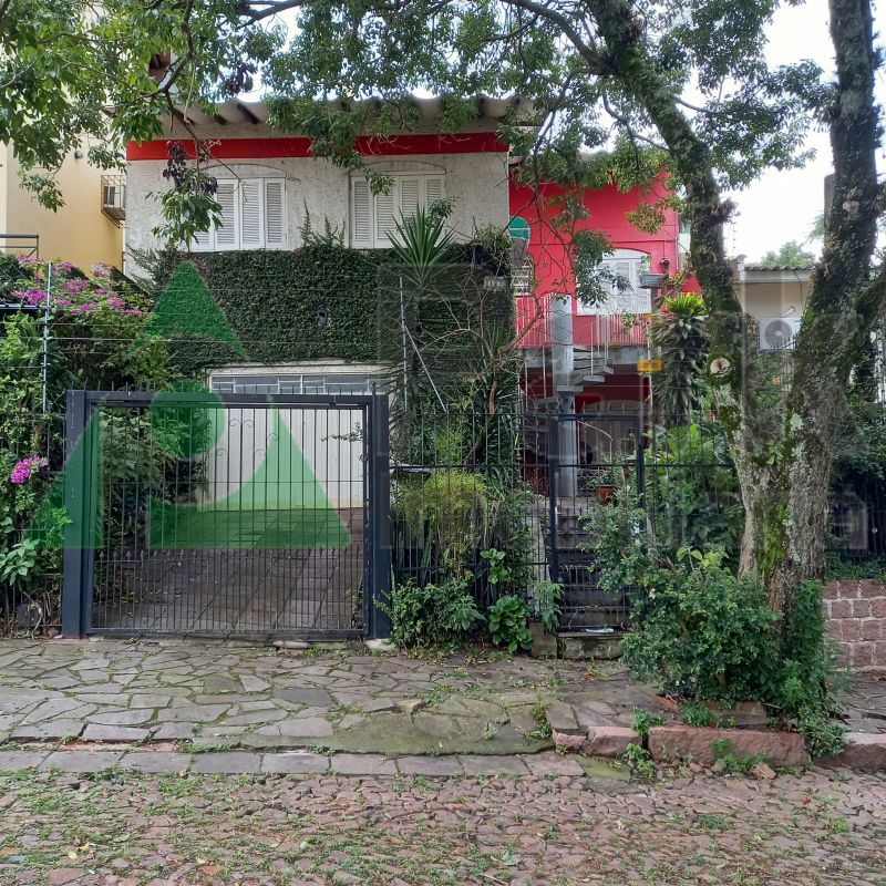 Casa 4D  no bairro SANTO ANTONIO em PORTO ALEGRE