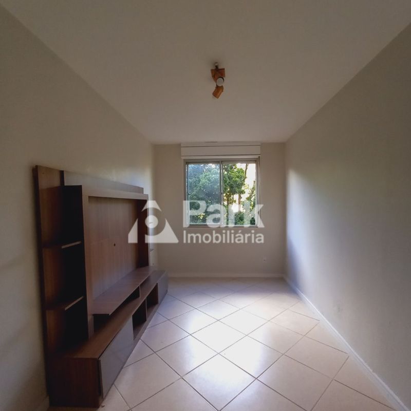 Apto 2 Dorm no bairro Jardim Sabara em Porto Alegre