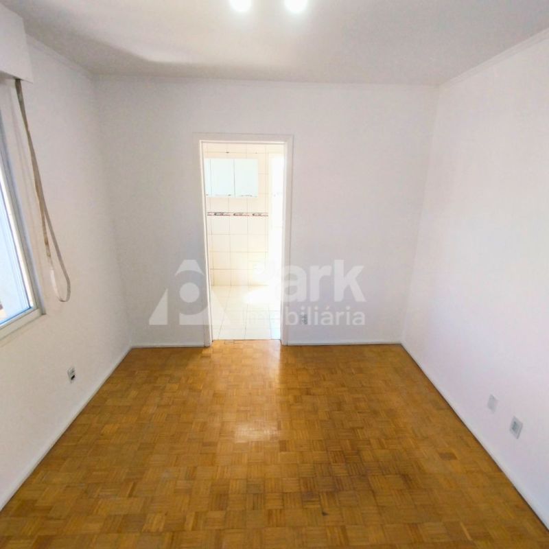Apto 2 Dorm no bairro Santo Antonio em Porto Alegre