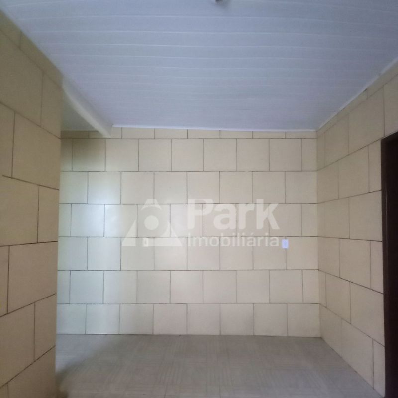 Casa/Fundos 2 Dorm no bairro Coronel Aparicio Borges em Porto Alegre