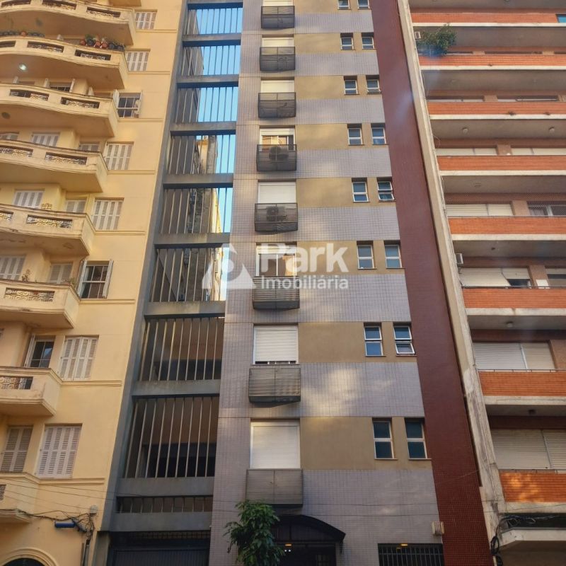 Kit / JK 1 Dorm no bairro Centro Historico em Porto Alegre