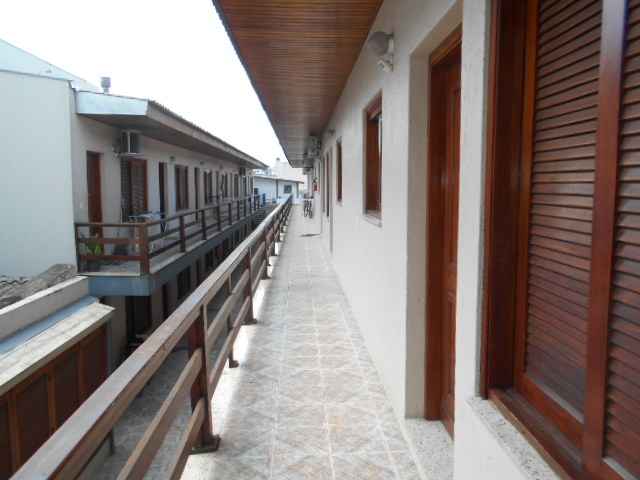 Kit / JK 1 Dorm no bairro Partenon em Porto Alegre