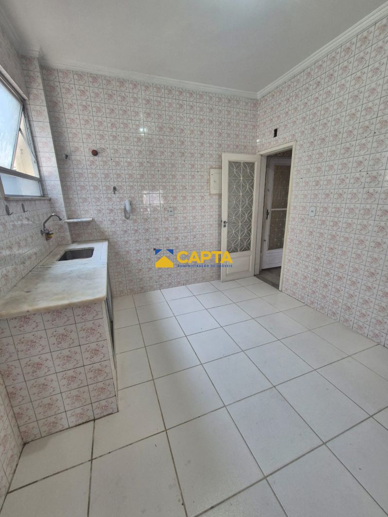 VENDA  AMPLO APARTAMENTO 2 QUARTOS | RUA OLIVEIRA BELO  122m²