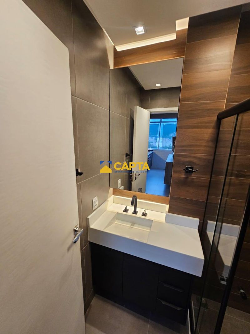 OPORTUNIDADE  APARTAMENTO IMPECÁVEL NA BARÃO DE MESQUITA. Entrar e morar  zero obra!