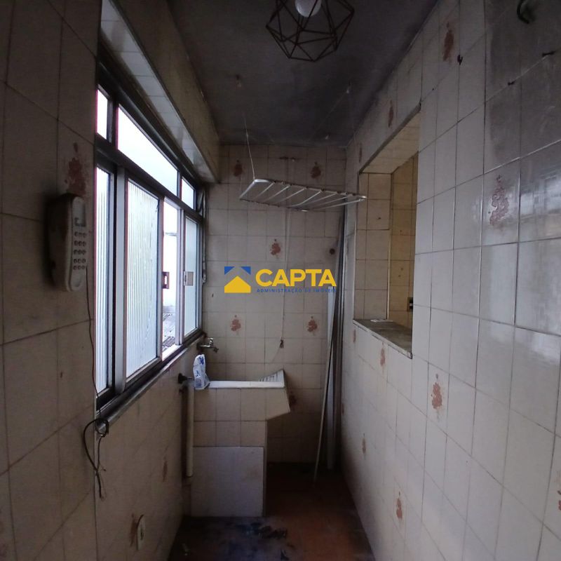 APARTAMENTO À VENDA EM IRAJÁ  ÓTIMA OPORTUNIDADE!