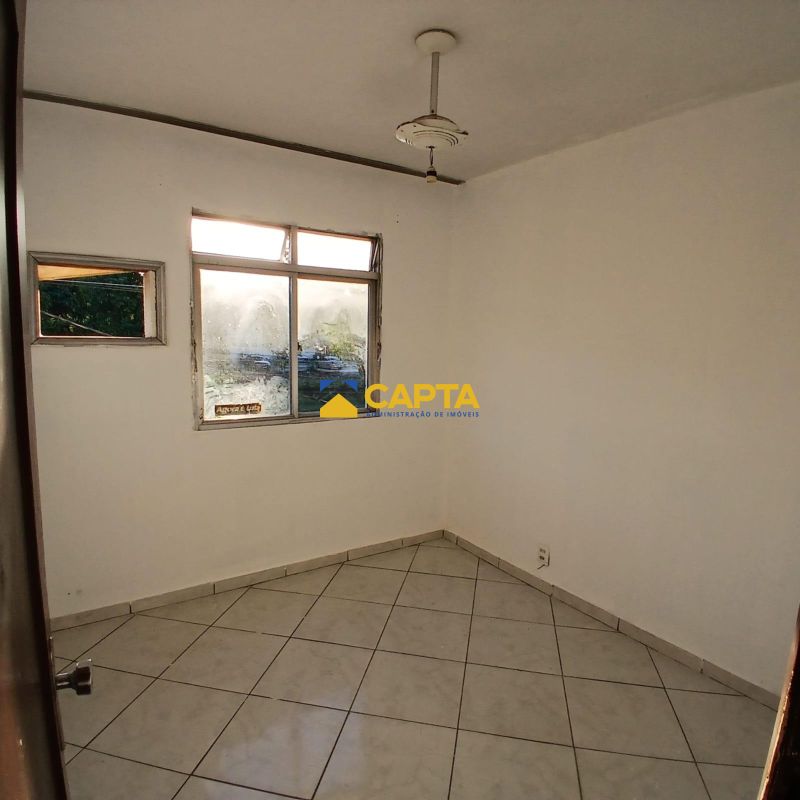 APARTAMENTO À VENDA EM IRAJÁ  ÓTIMA OPORTUNIDADE!