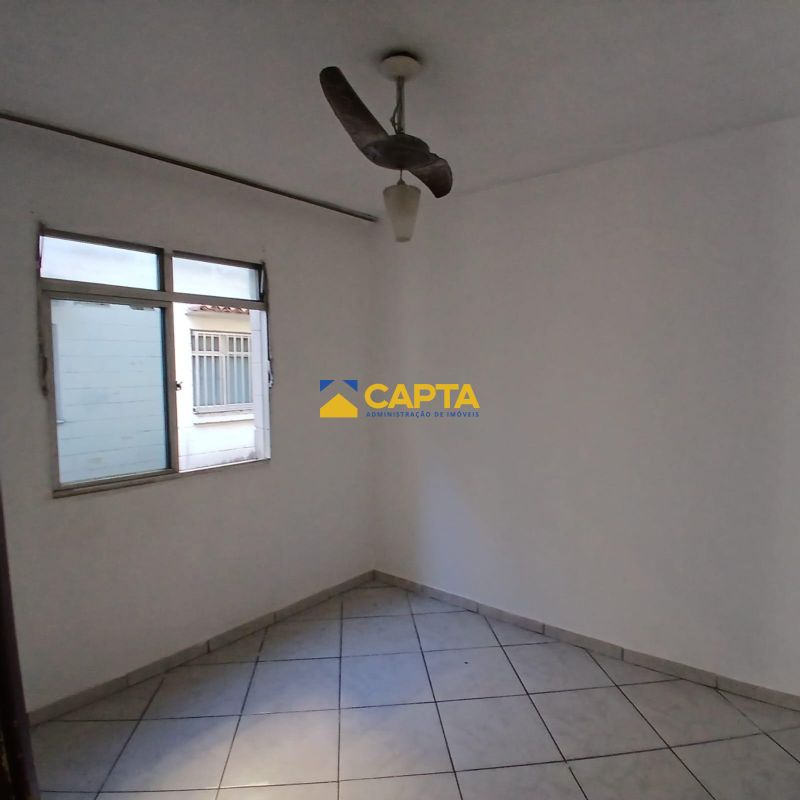 APARTAMENTO À VENDA EM IRAJÁ  ÓTIMA OPORTUNIDADE!