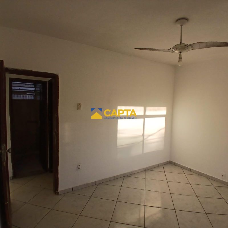 APARTAMENTO À VENDA EM IRAJÁ  ÓTIMA OPORTUNIDADE!