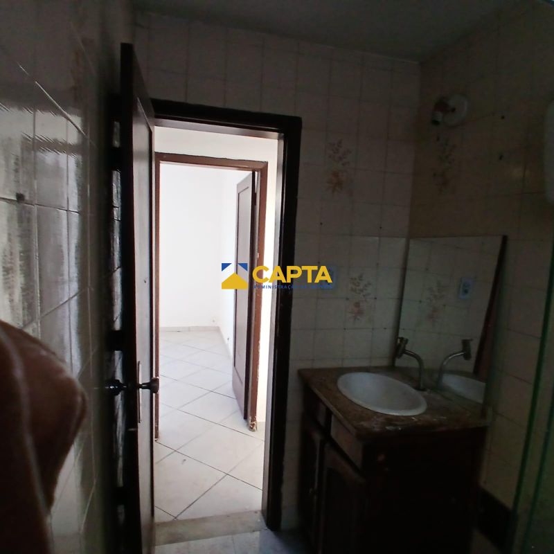 APARTAMENTO À VENDA EM IRAJÁ  ÓTIMA OPORTUNIDADE!