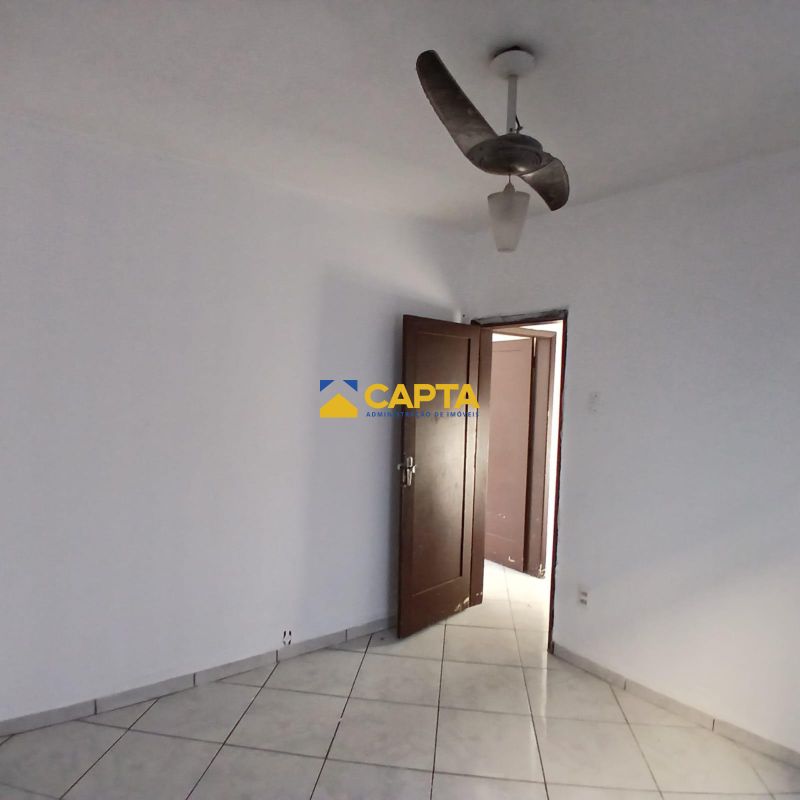 APARTAMENTO À VENDA EM IRAJÁ  ÓTIMA OPORTUNIDADE!