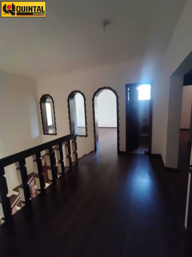 Casa Residencial 4 dormitórios no bairro GARCIA em BLUMENAU