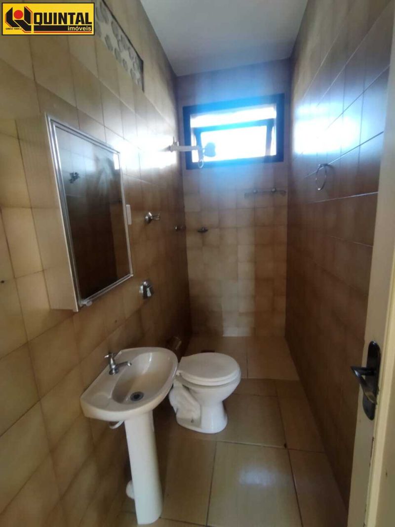 Casa Residencial 4 dormitórios no bairro GARCIA em BLUMENAU