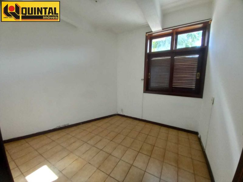 Casa Residencial 4 dormitórios no bairro GARCIA em BLUMENAU