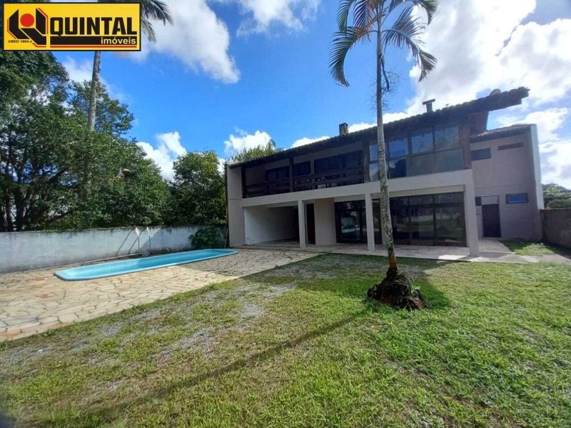 Casa Residencial 4 dormitórios no bairro GARCIA em BLUMENAU