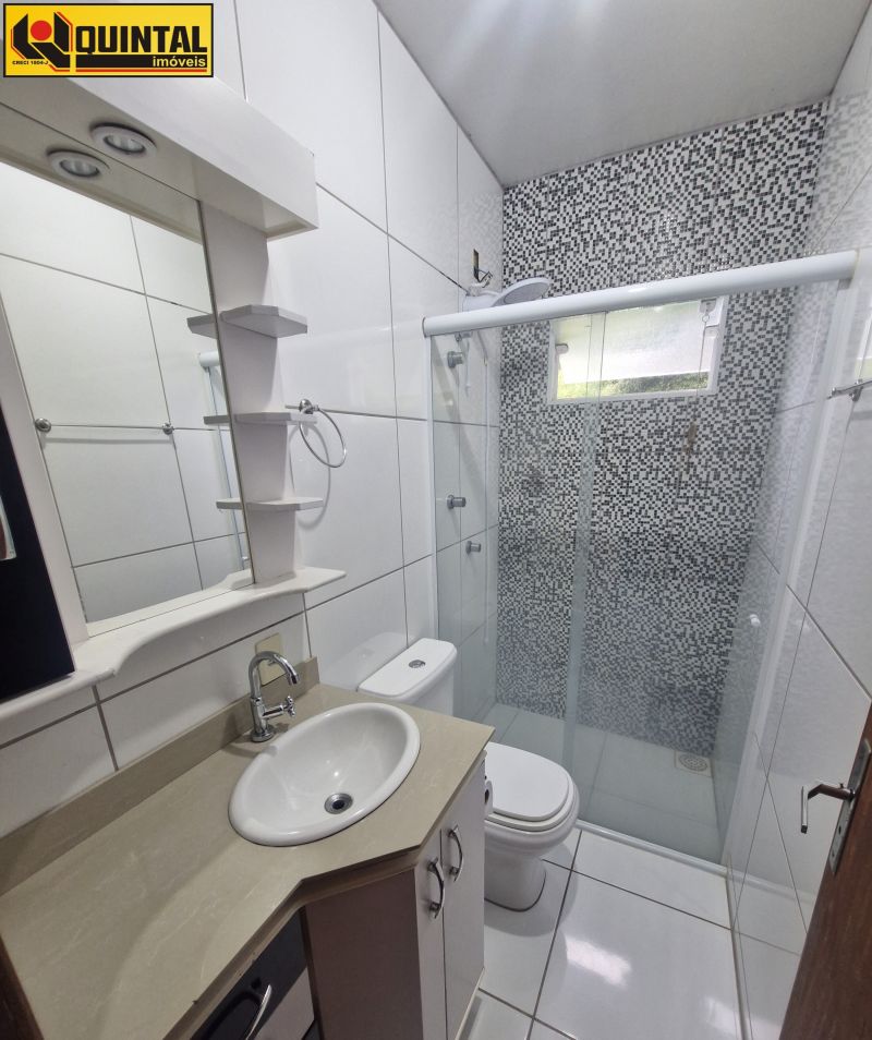 CASA RESIDENCIAL 2 dormitórios no bairro VALPARAISO em BLUMENAU