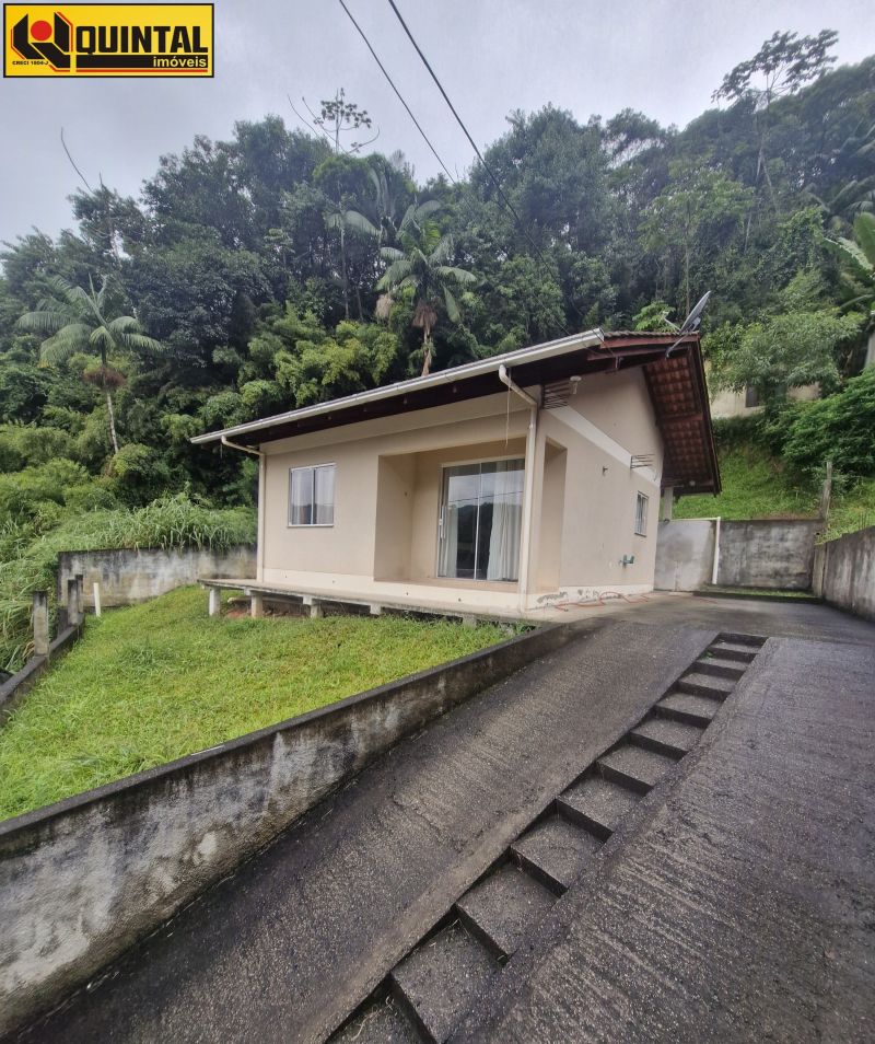 CASA RESIDENCIAL 2 dormitórios no bairro VALPARAISO em BLUMENAU