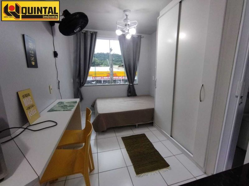 Kitnet 1 dormitório no bairro GARCIA em BLUMENAU