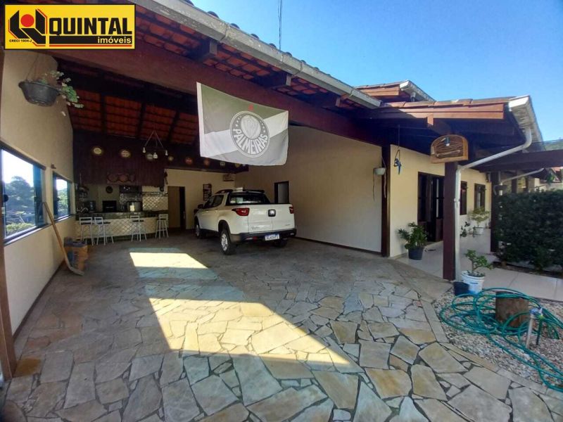 Casa Residencial 4 dormitórios no bairro GLORIA em BLUMENAU