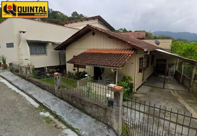 Kitnet 1 dormitório no bairro GLORIA em BLUMENAU