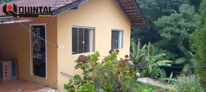 Casa Residencial 4 dormitórios no bairro GARCIA em BLUMENAU