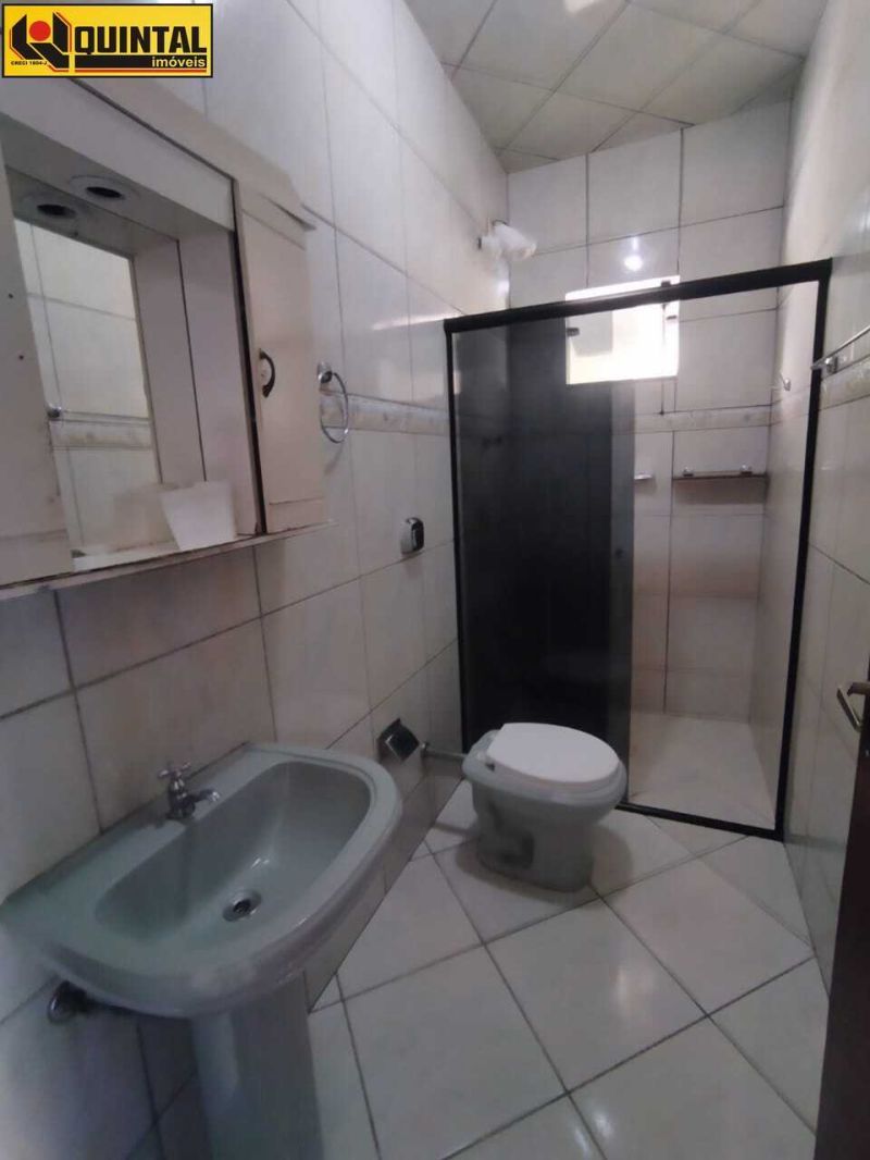 Casa Residencial 3 dormitórios no bairro GLORIA em BLUMENAU