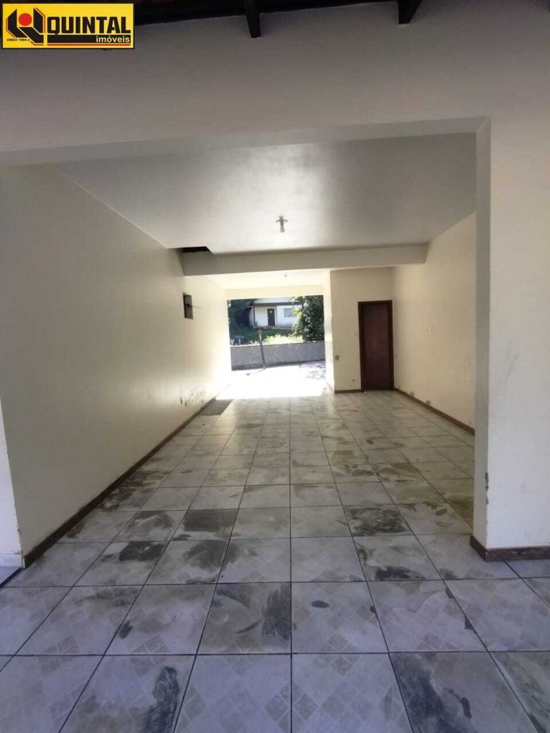 Casa Residencial 3 dormitórios no bairro GLORIA em BLUMENAU